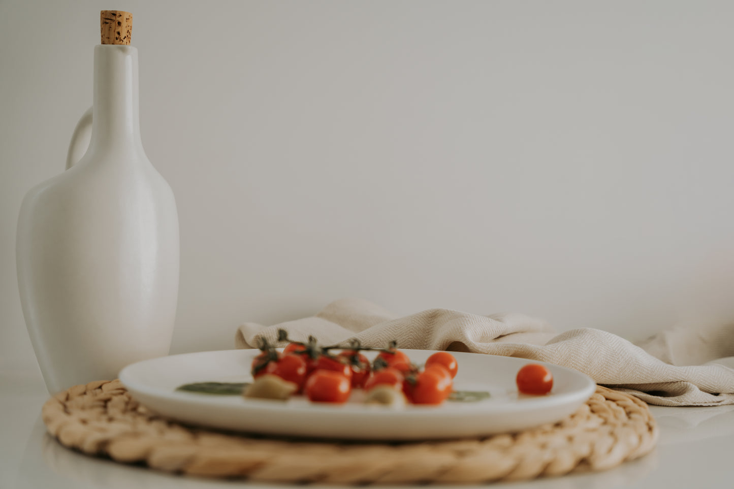 Bouteille d'huile d'olive en grès (blanc mat)