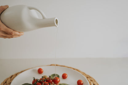 Bouteille d'huile d'olive en grès (blanc mat)